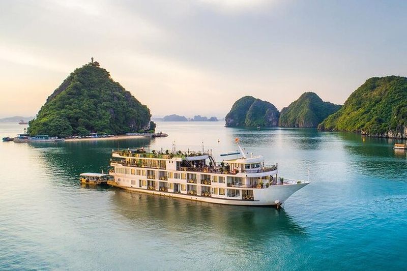 halong-bay-cruises